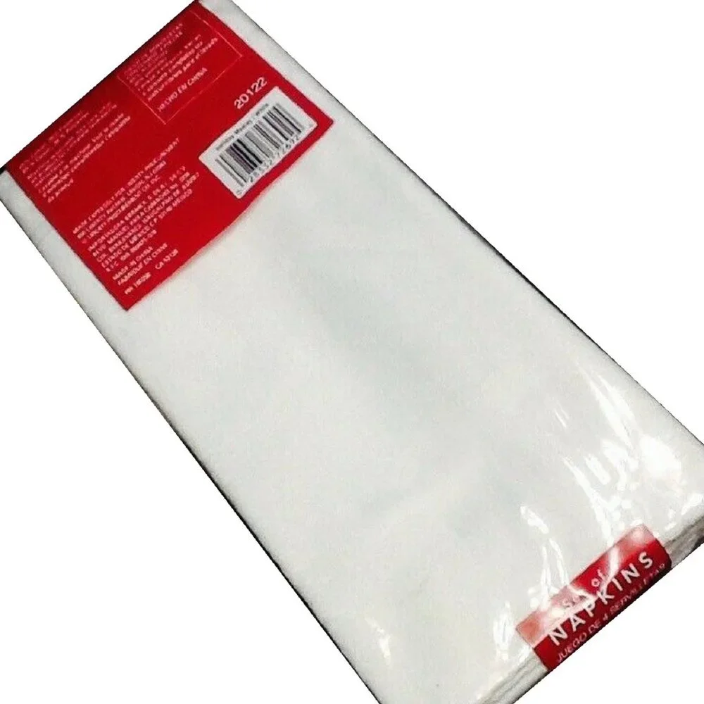 brand new Set of 4 Winter Wonderland Damask Fabric Napkins in WHITE